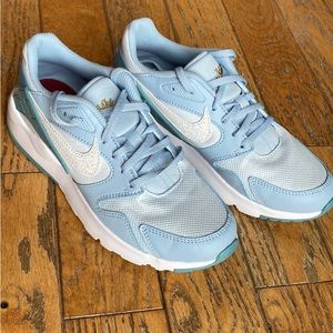 Nike LD victory girl’s 6Y